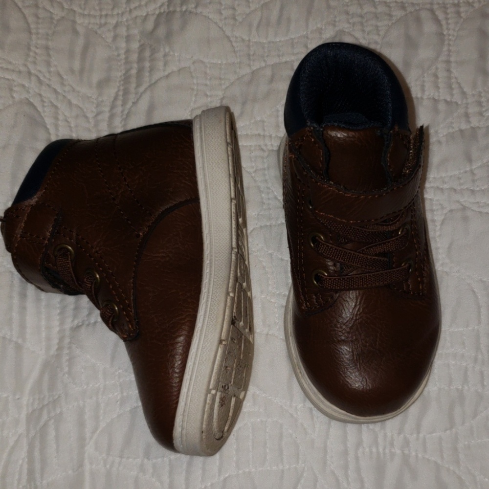 Shoes - Picture 2 of 2